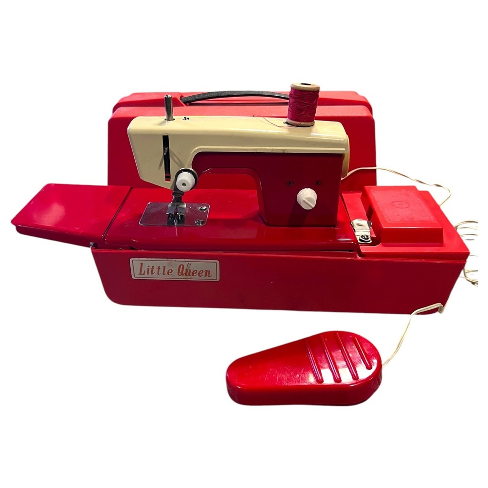 Vintage Little Queen Toy Sewing Machine Red with Case and Foot Pedal Japan